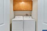 340 College St - Photo 8