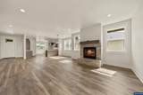 2366 Redwood Av - Photo 11