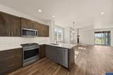 2366 Redwood Av - Photo 16