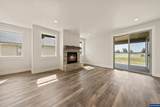 2366 Redwood Av - Photo 9