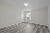 1074 Rodan Av - Photo 16