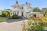 718 Washington St - Photo 2