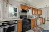 2735 Summer St - Photo 8