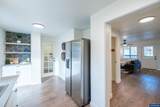 560 Hansen Av - Photo 17