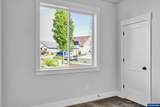 3238 23rd Av - Photo 23