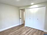 1050 Cardinal St - Photo 29