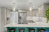 2340 Queen Av - Photo 12