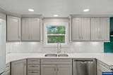 2340 Queen Av - Photo 13