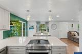 2340 Queen Av - Photo 14