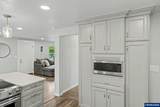2340 Queen Av - Photo 16