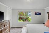 2340 Queen Av - Photo 20