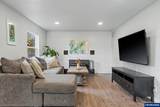 2340 Queen Av - Photo 7