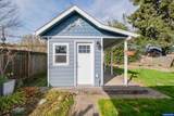 910 Ermine St - Photo 45
