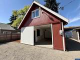 1396 Waller St - Photo 18