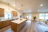 950 6th St - Photo 5