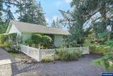 390 Salem Heights Av - Photo 2