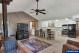 4466 Viewcrest Rd - Photo 16