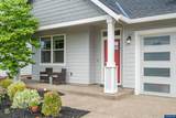 1531 Barberry Av - Photo 3
