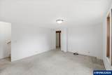 913 1st Av - Photo 18