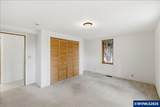 913 1st Av - Photo 20
