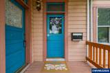 913 1st Av - Photo 3