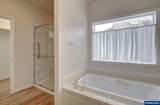 1615 Sisters Ct - Photo 17