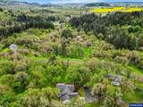 1299 Twin Hills Dr - Photo 3