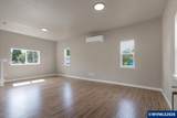 494 17th St - Photo 4