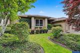 918 Hazeltine Av - Photo 1