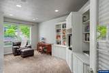 918 Hazeltine Av - Photo 9