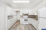 1121 Spruce St - Photo 10