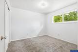 1121 Spruce St - Photo 16
