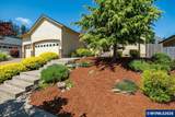2107 Grace Av - Photo 3