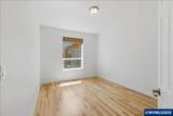 2107 Grace Av - Photo 32