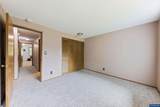 1044 Chestnut St - Photo 16