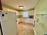 1060 Hickory St - Photo 17
