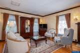 809 Evans - Photo 8