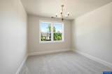3814 Illahe Hill Dr - Photo 32