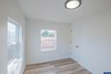 2194 Vaughn Av - Photo 15