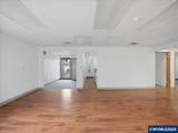 950 Uglow - Photo 10