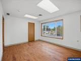 950 Uglow - Photo 11