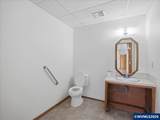 950 Uglow - Photo 14