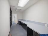 950 Uglow - Photo 19