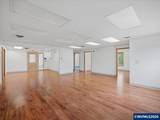 950 Uglow - Photo 9