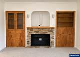 2550 Summer St - Photo 11