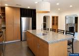 2550 Summer St - Photo 9