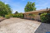 1740 Woodland Dr - Photo 7