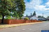 320 7th St - Photo 4