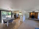 1060 Marion Av - Photo 17