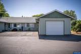 607 32nd Av - Photo 1